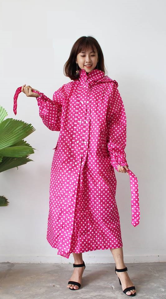 Kiểu dáng cũng chính là một trong những yếu tố giúp người tiêu dùng lựa chọn sản phẩm áo mưa đó.