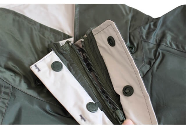 Được sản xuất từ chất liệu Polyester/PVC 2 lớp cao cấp, áo mưa bộ Yamashu thuộc dòng cao cấp trên thị trường.