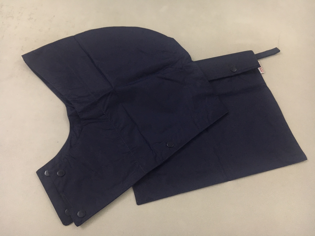 Combo áo mưa bộ CoToCo bao gồm áo, quần, mũ và túi đựng áo, tiện loại an toàn và phù hợp khi sử dụng.